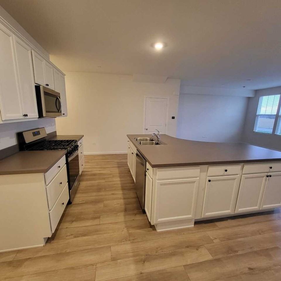 2227 Horseshoe Cir #2227 - Photo 6 of 25