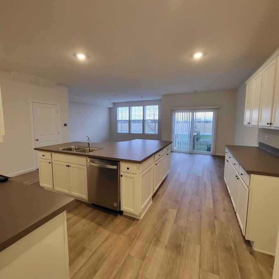 2227 Horseshoe Cir #2227 - Photo 7 of 25