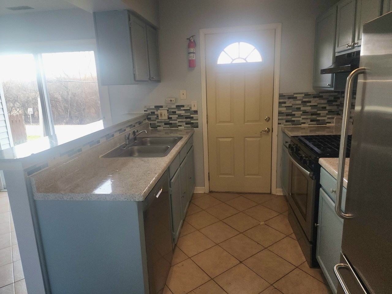 416 Lauren Ln - Photo 6 of 19