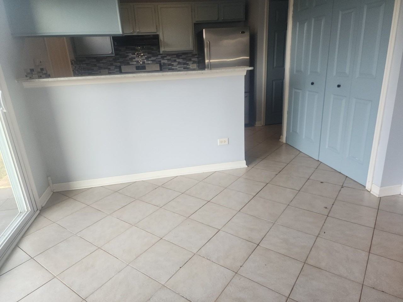 416 Lauren Ln - Photo 7 of 19