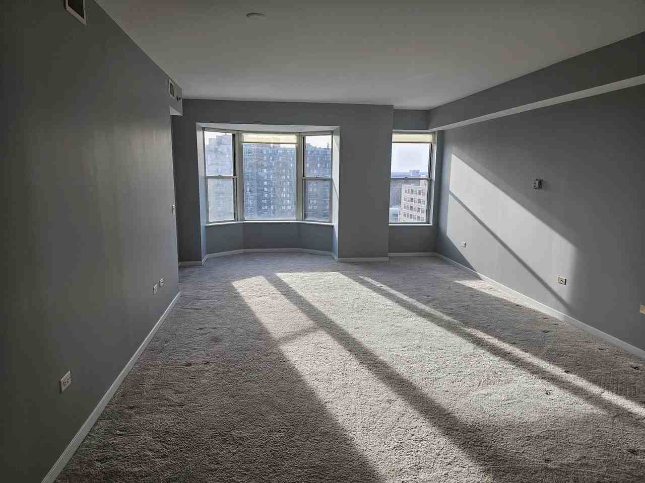77 S Evergreen Ave #1104 - Photo 3 of 14
