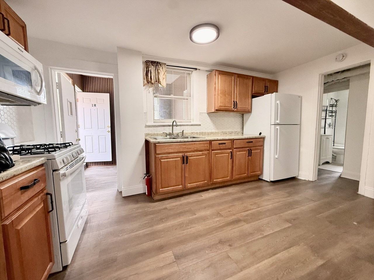 414 South Blvd #1R - Photo 4 of 10