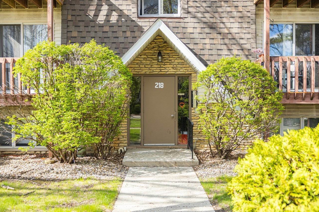 218 Madison St #3D - Photo 4 of 13