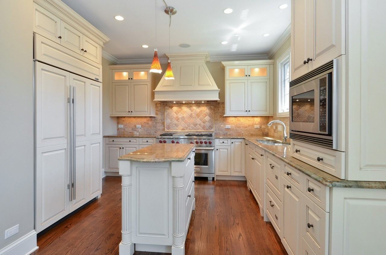 123 Maple Ave - Photo 3 of 10