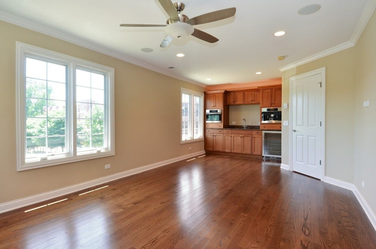 123 Maple Ave - Photo 6 of 10