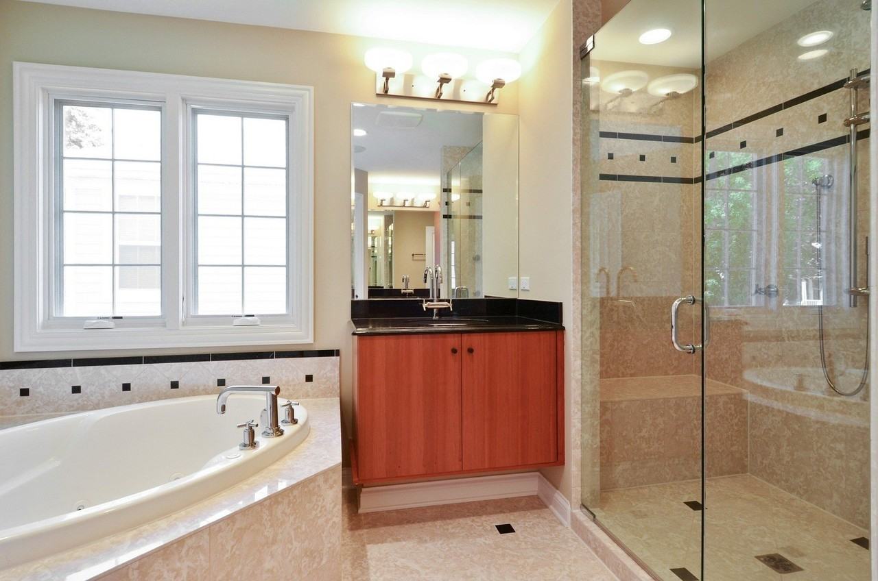 123 Maple Ave - Photo 7 of 10