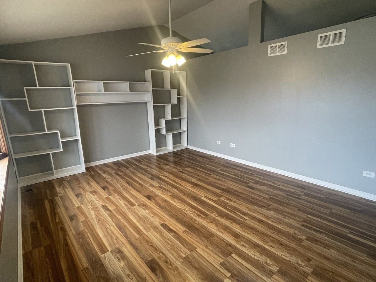 6906 Townsend Blvd - Photo 3 of 16