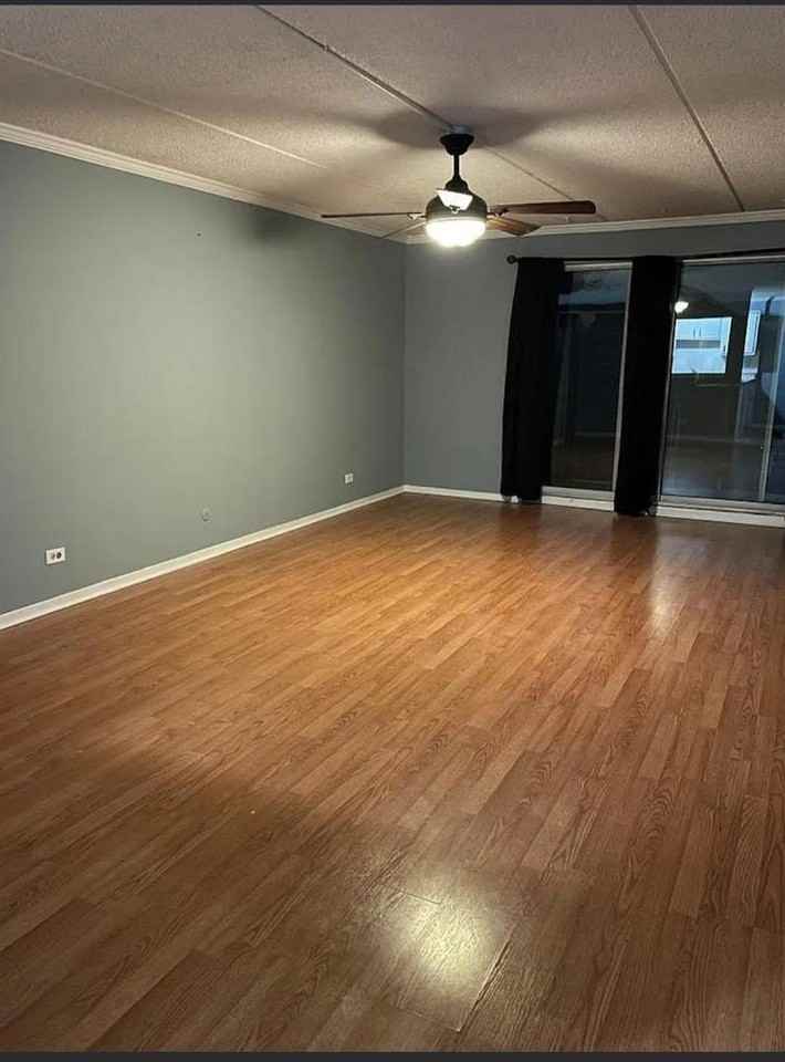 5S066 Pebblewood Ln #B9 - Photo 6 of 8