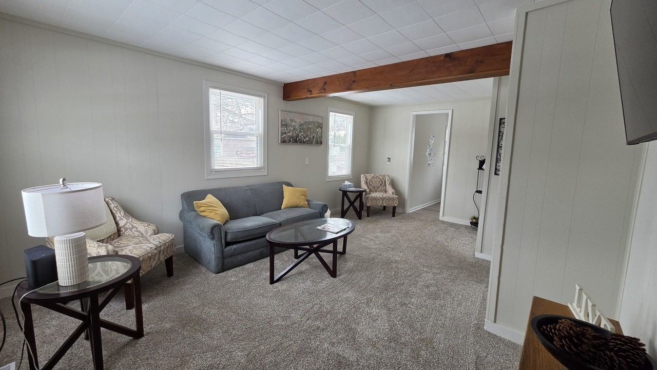 542 Whitney Ave - Photo 7 of 16