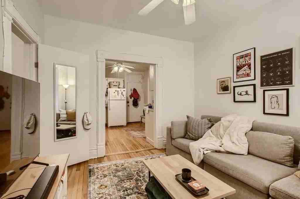 1629 W Julian St #1R - Photo 4 of 12