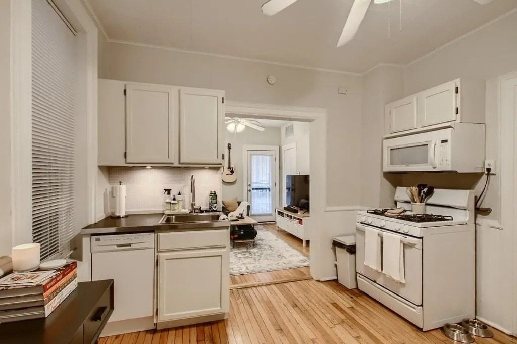 1629 W Julian St #1R - Photo 5 of 12