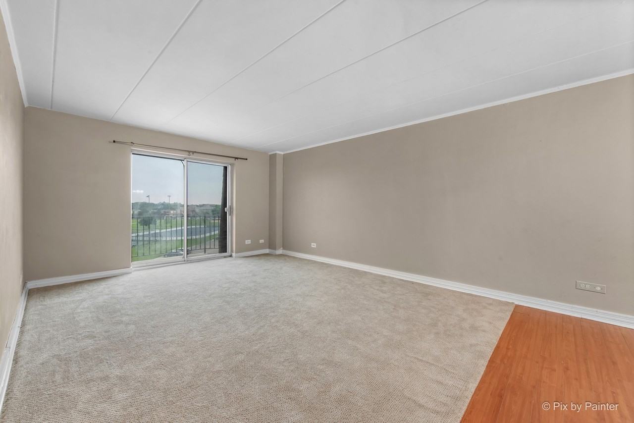 300 S Roselle Rd #514 - Photo 5 of 31