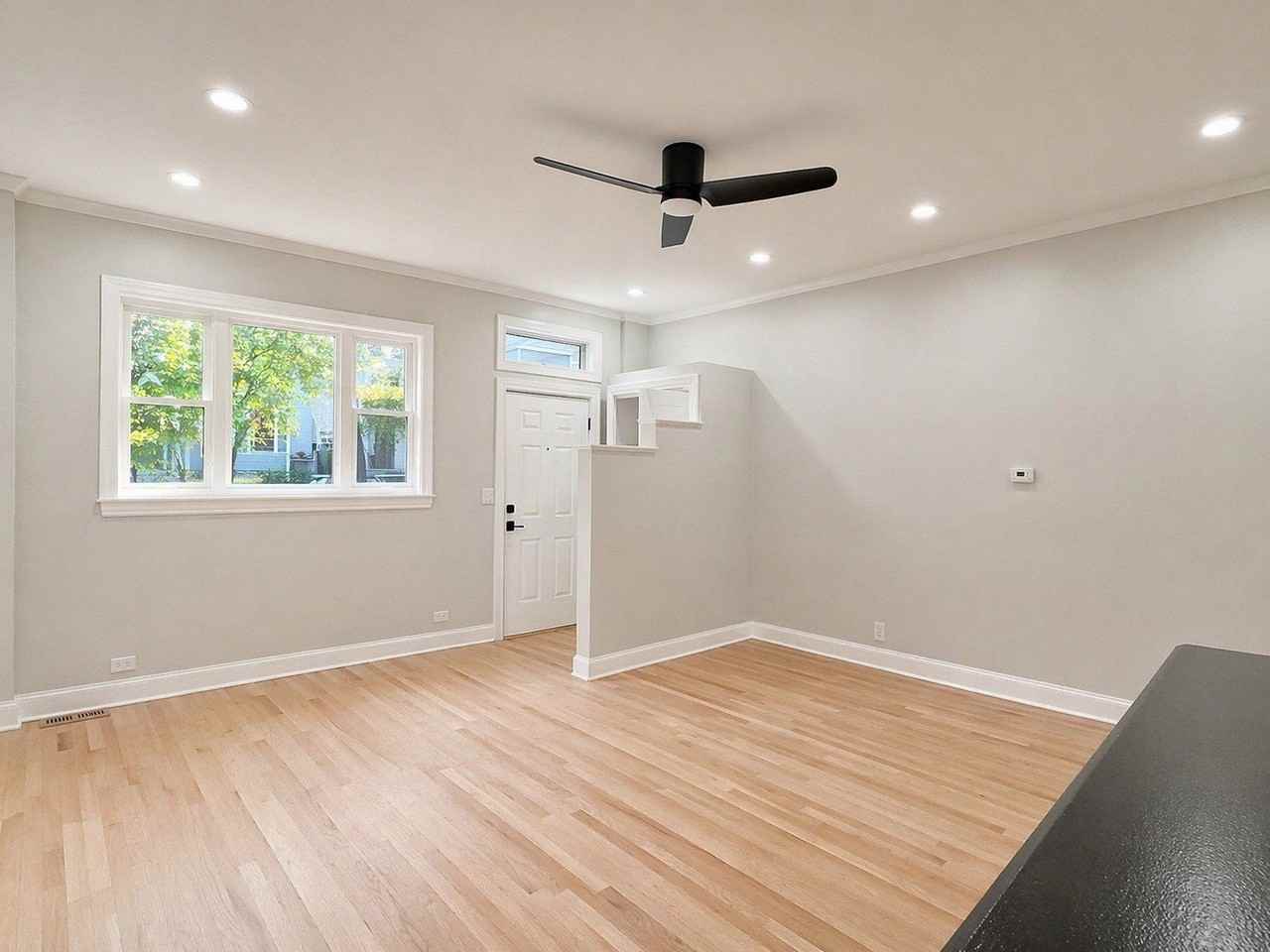 1014 W George St #1 - Photo 4 of 42