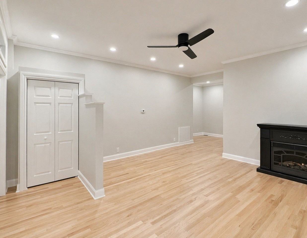 1014 W George St #1 - Photo 5 of 42