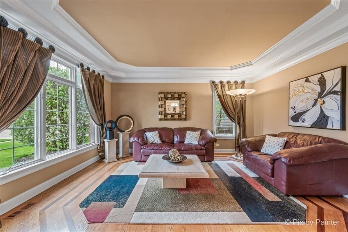 40W352 William Cullen Bryant St - Photo 6 of 41