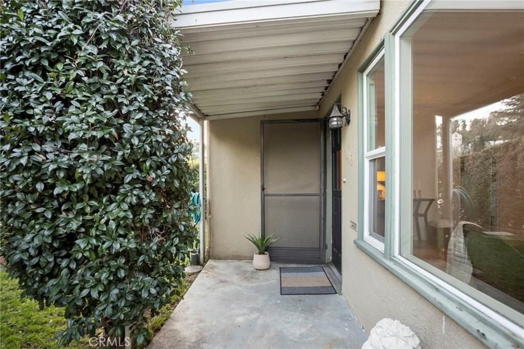 1119 Princeton Dr - Photo 3 of 28