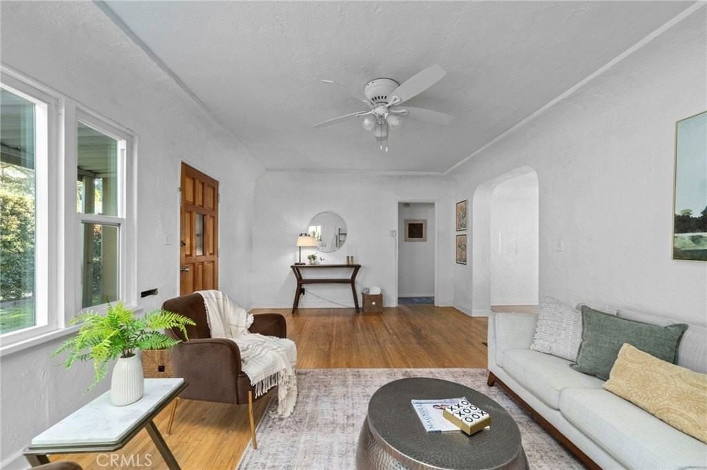 1119 Princeton Dr - Photo 7 of 28