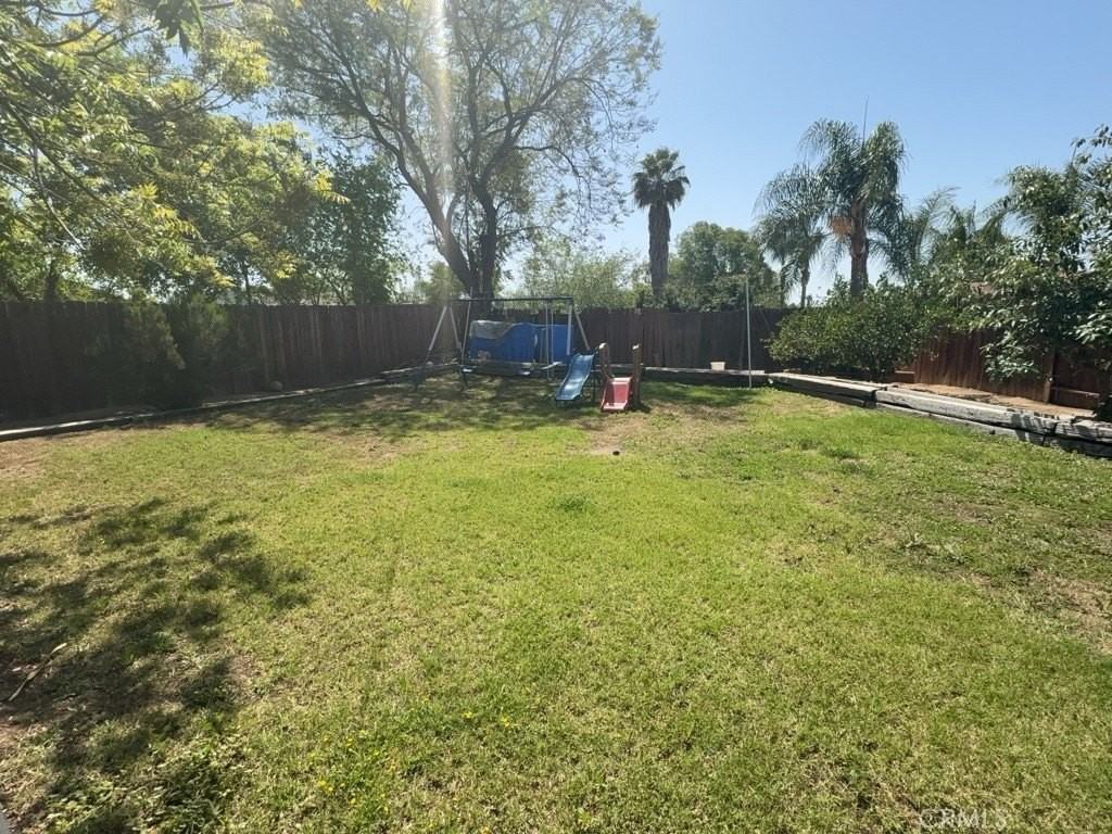 24245 Powell Pl - Photo 5 of 23