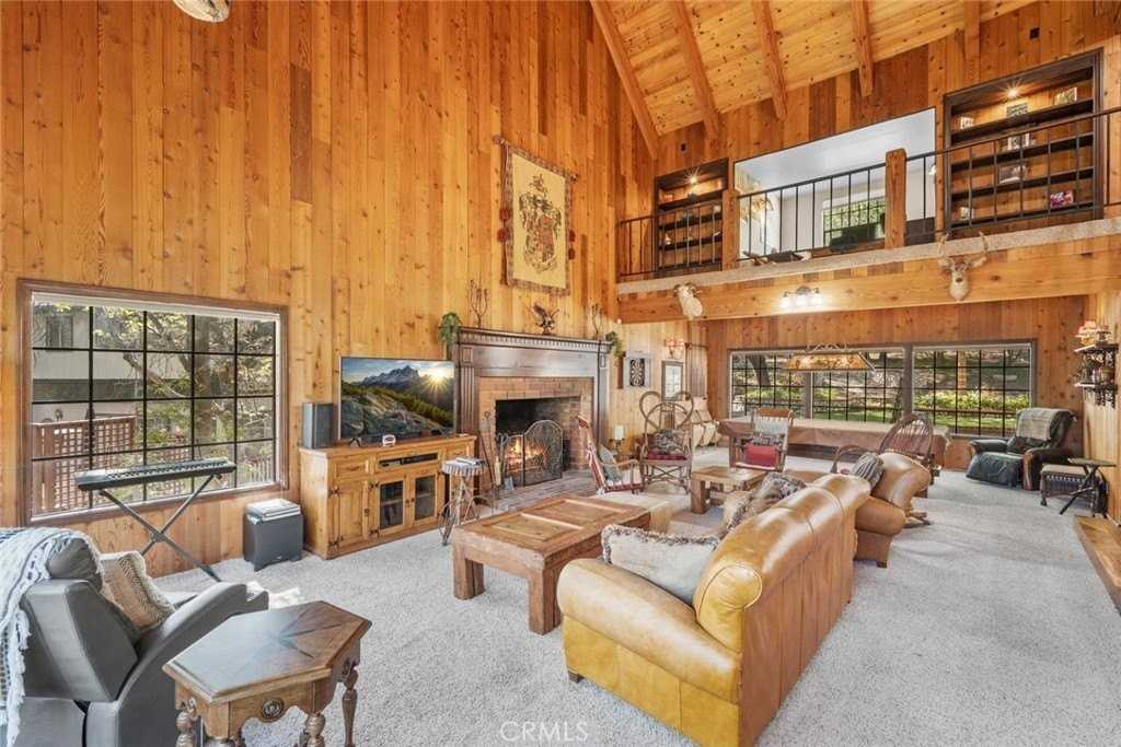 887 Talisman Ln - Photo 6 of 29