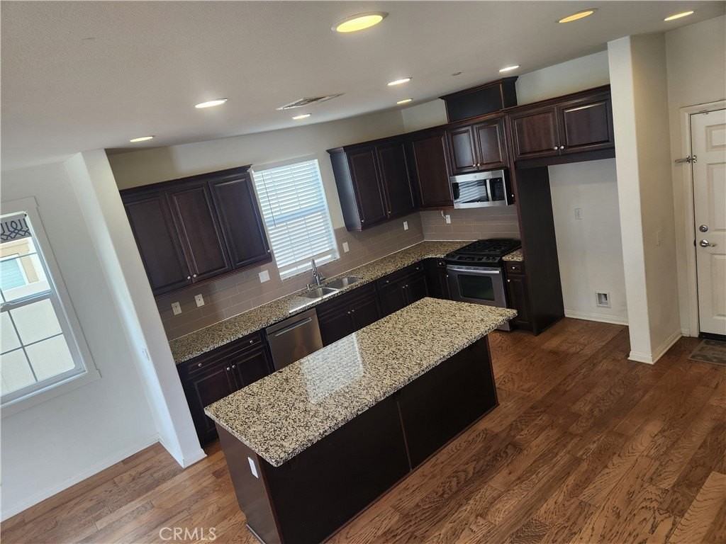 2930 E Via Terrano - Photo 5 of 42