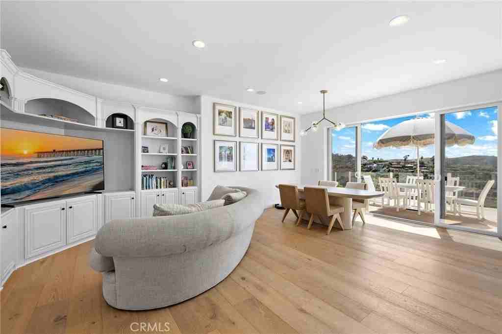 1545 Caribbean Way - Photo 7 of 28