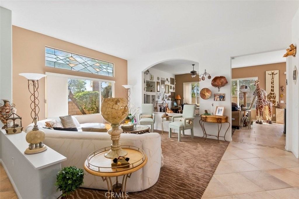 5643 Willowmere Ln - Photo 6 of 40