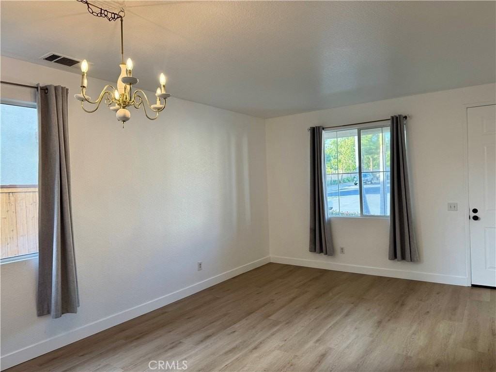 57 Boulder Creek Way - Photo 3 of 18