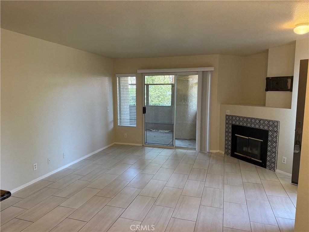 1 Pomelo - Photo 2 of 16