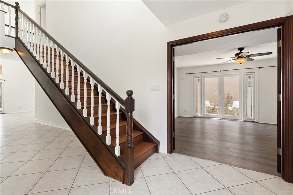 24802 Oak Creek Ln - Photo 3 of 30