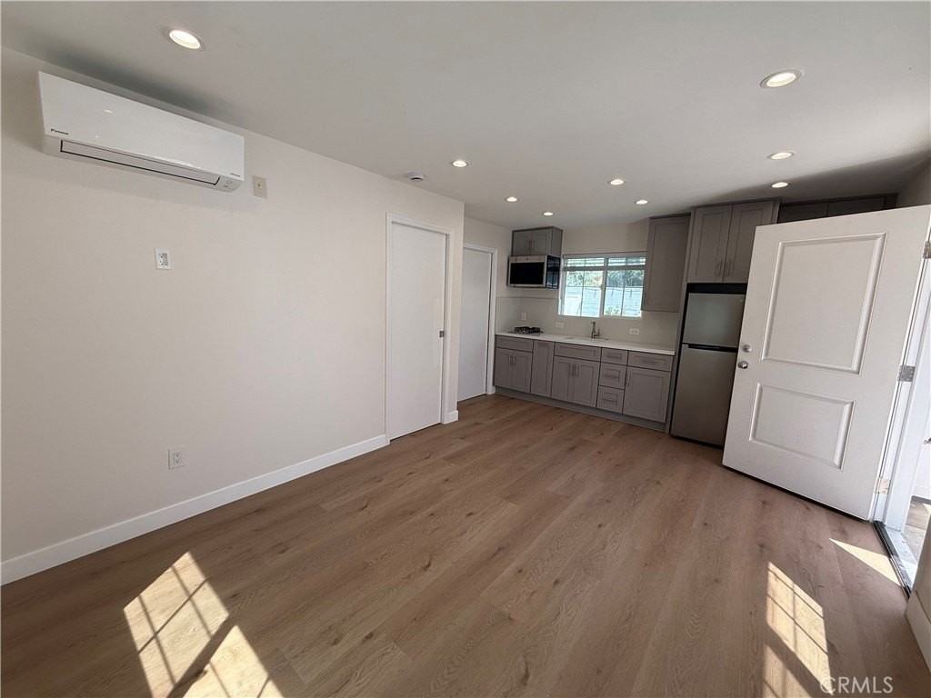 2051 S Garnsey St - Photo 7 of 19