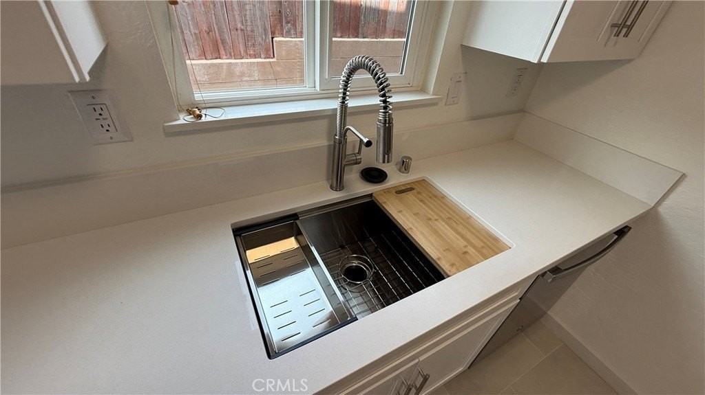 313 Avenida Santa Barbara #B - Photo 5 of 26