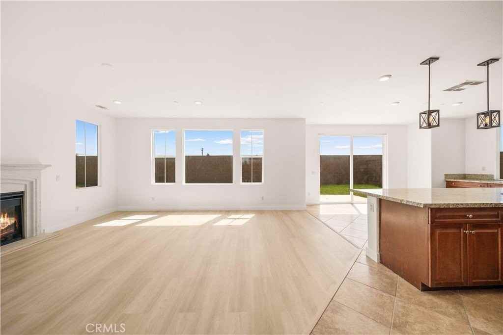 13296 Joliet Dr - Photo 4 of 50