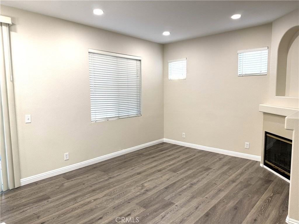 88 Mission Ct - Photo 2 of 11