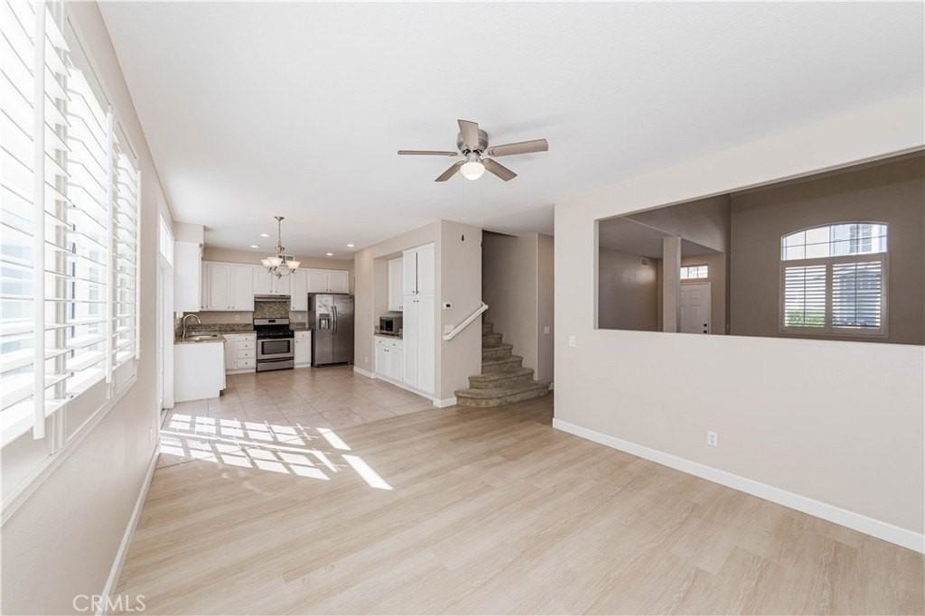 54 Melrose Dr - Photo 7 of 17