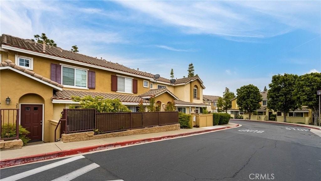 28511 Trento Way - Photo 3 of 37