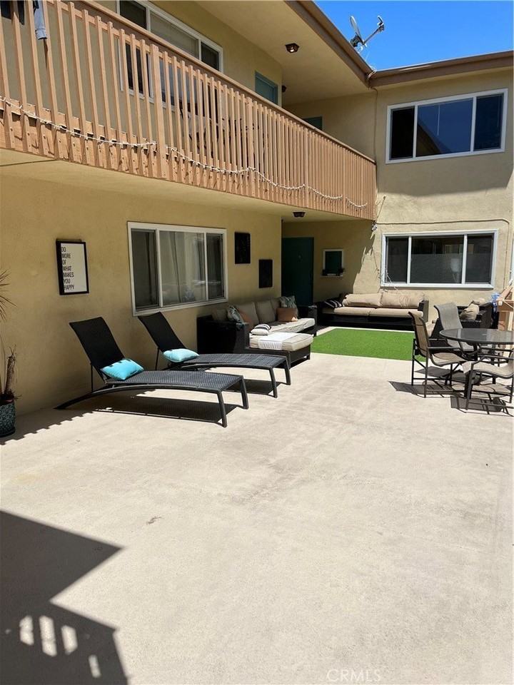 2121 Pacific Coast Hwy #3 - Photo 7 of 9