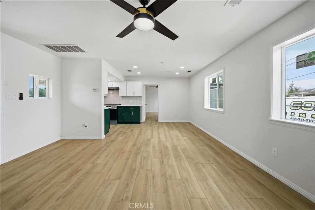 2059 Shasta St - Photo 3 of 28