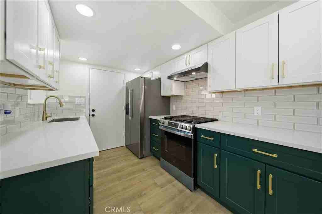 2059 Shasta St - Photo 7 of 28