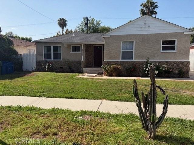 18730 Collins St - Photo 2 of 25