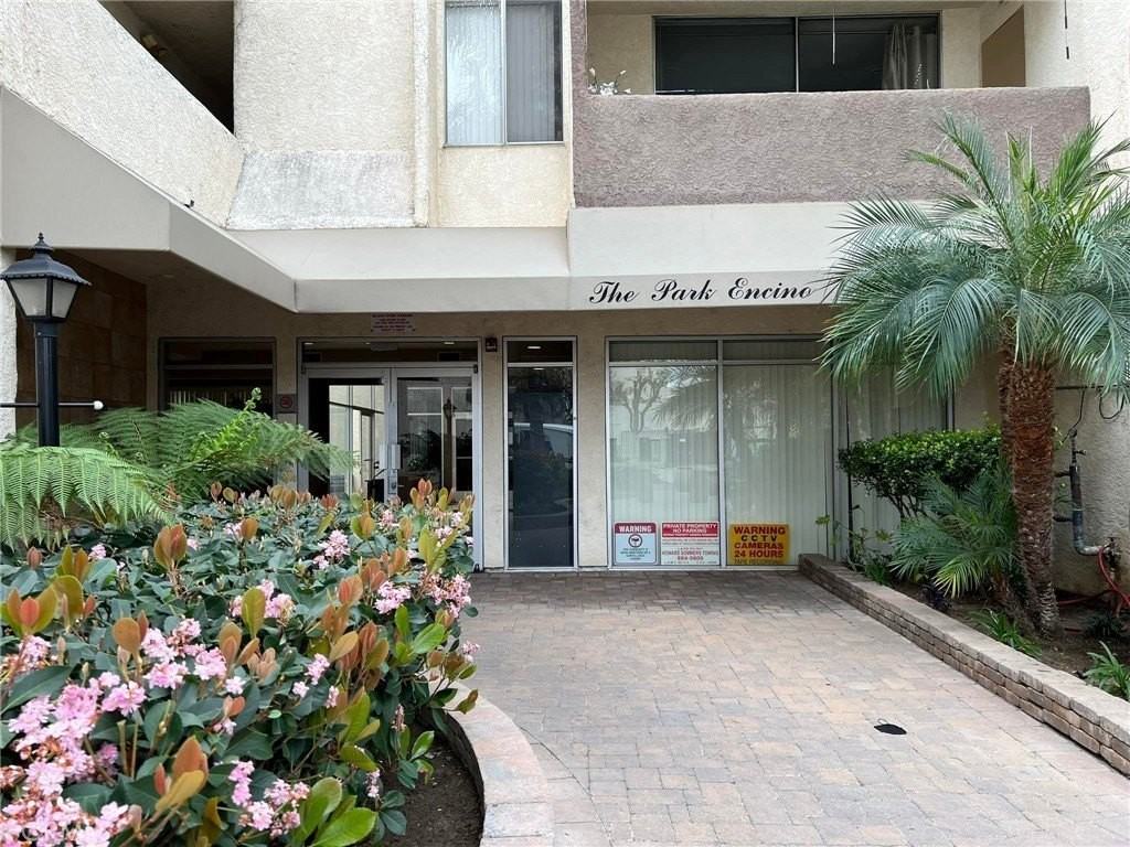 5325 Newcastle Ave #330 - Photo 3 of 25