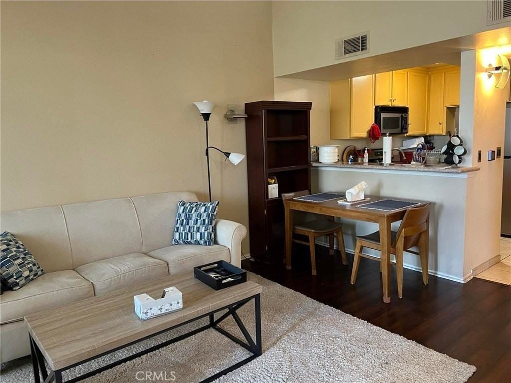 5325 Newcastle Ave #330 - Photo 7 of 25