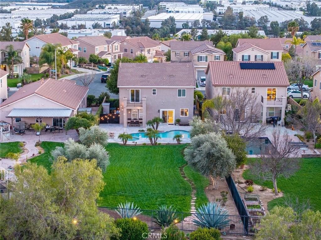 28201 Springvale Ln - Photo 2 of 46