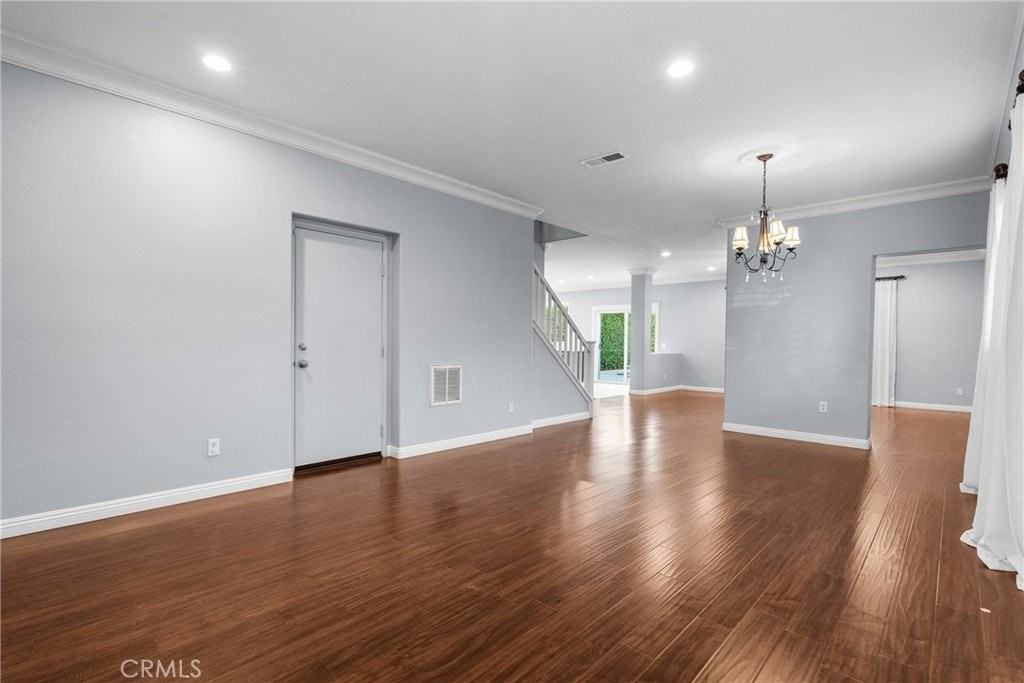 28201 Springvale Ln - Photo 7 of 46