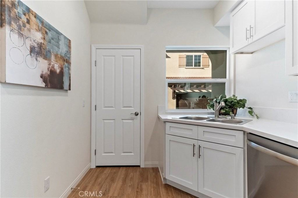 961 E Phillips Blvd #01 - Photo 6 of 25