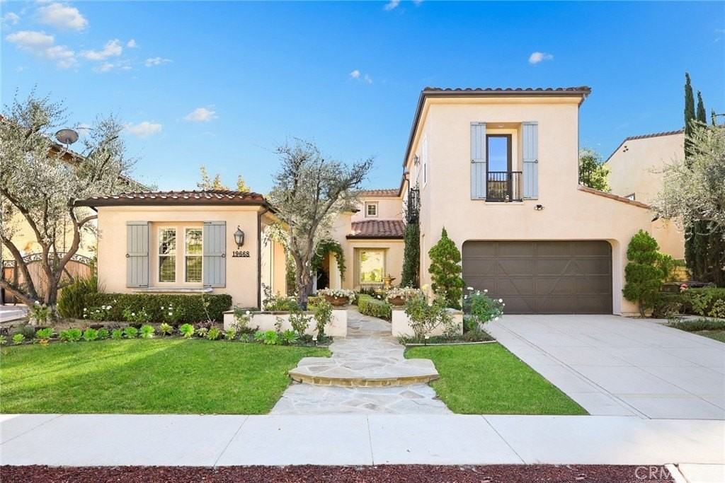 19668 Three Oaks Ln - Photo 2 of 45