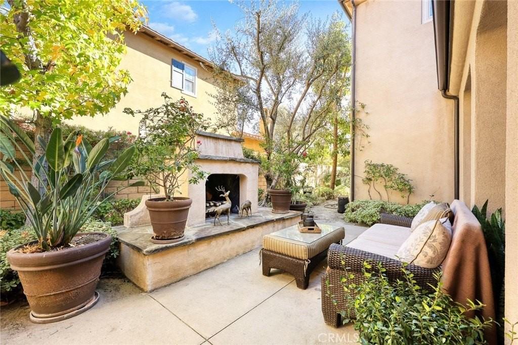 19668 Three Oaks Ln - Photo 6 of 45