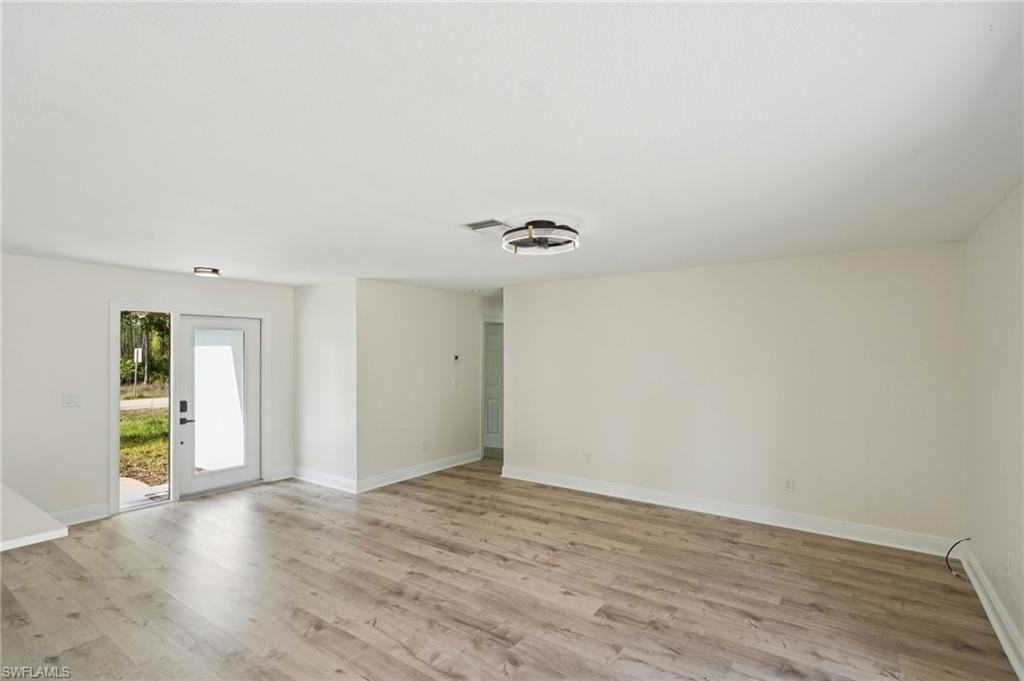 1503 E 14th St - Photo 7 of 30