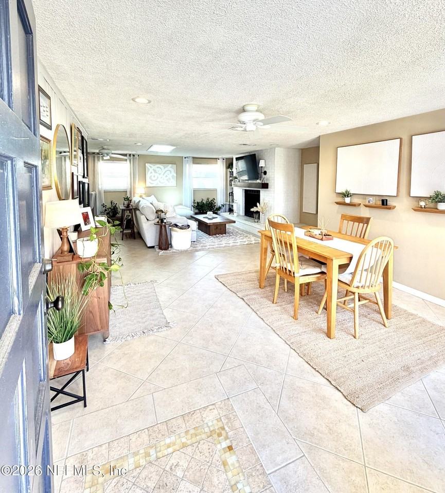 25 Seatrout St - Photo 3 of 40