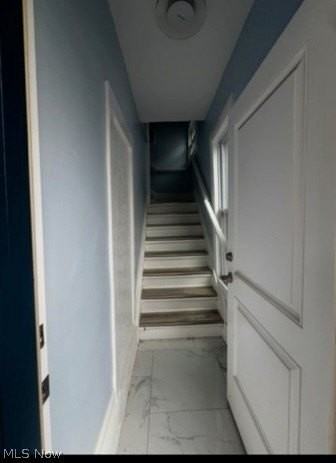 1329 W 87th St - Photo 4 of 5