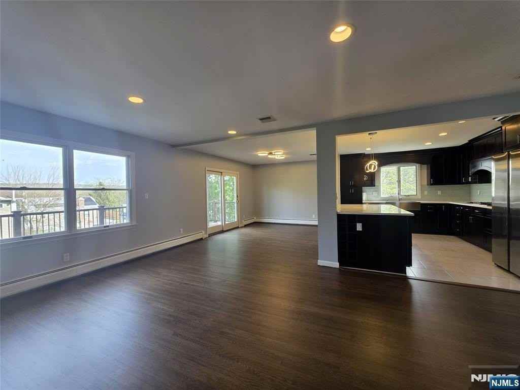 194 8th St - Photo 5 of 34